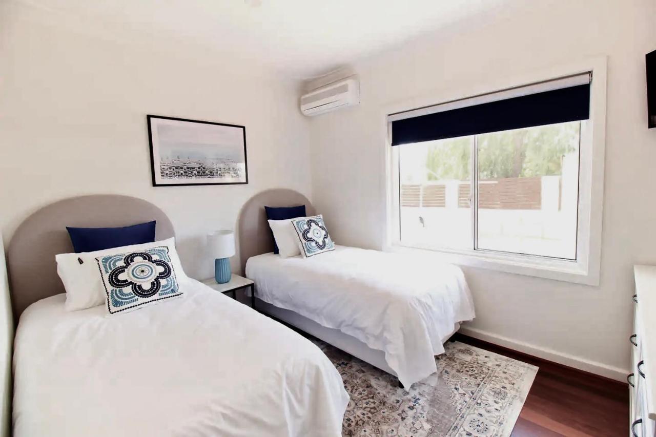 The Parkview Retreat Villa Rockingham Ngoại thất bức ảnh